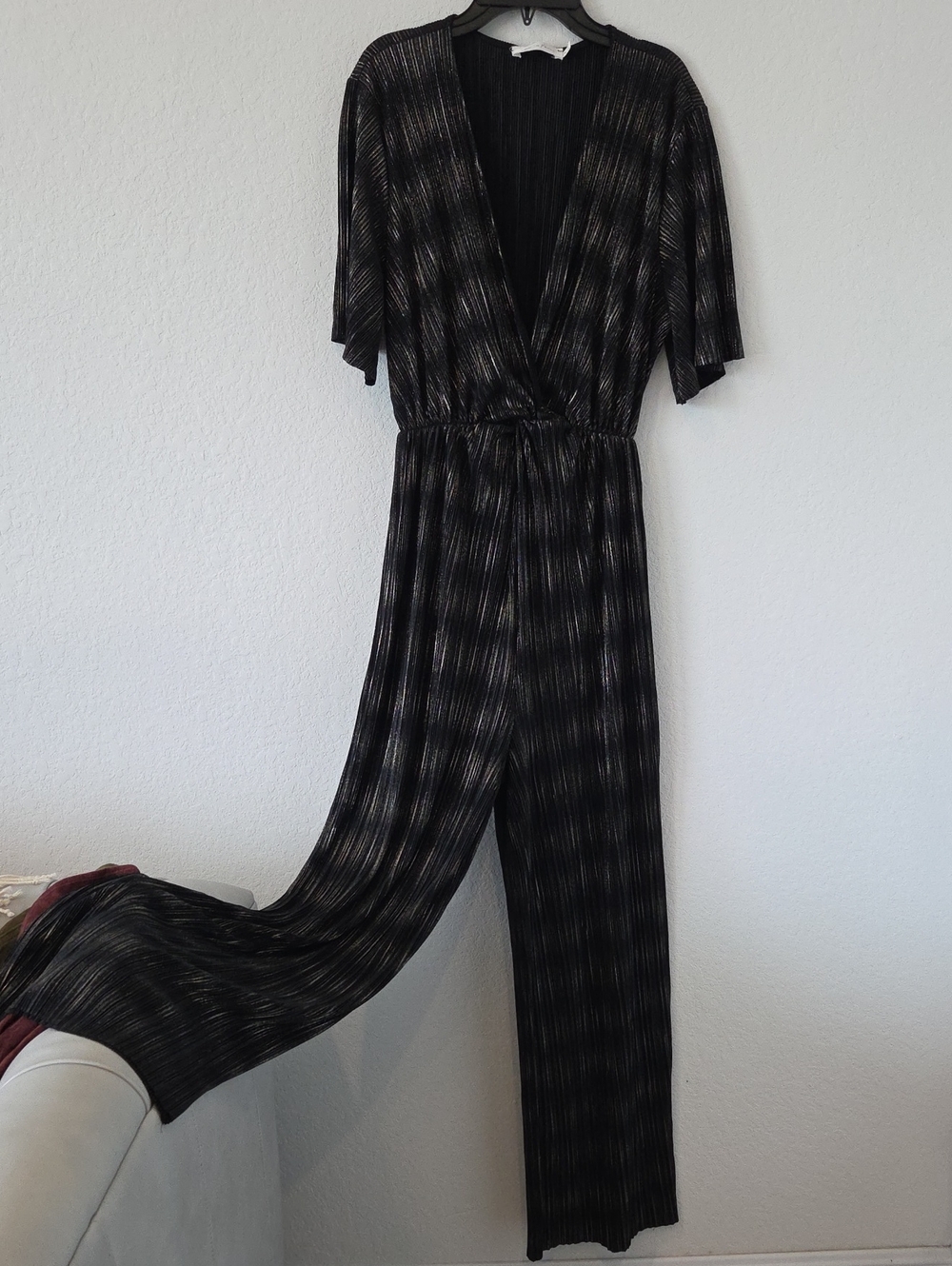 All in Favor Black Metallic V-Neck Dress Jumpsuit Medium Disco Gold Bling Funky